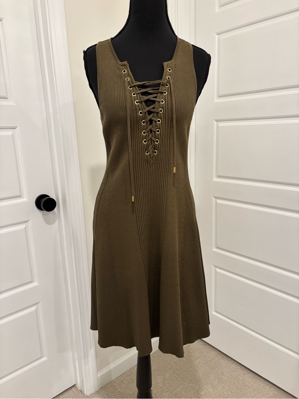 Torn by Ronny Kobo S Square Neck Sleeveless Lace-Up Knee Dress Green Knit